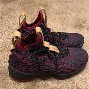 Lebron 15 DK Black Atomic Teal Team Red